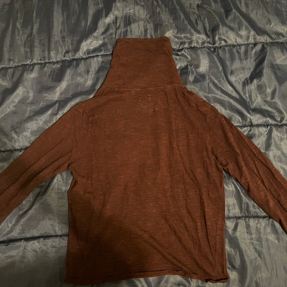 Turtle Neck Sweater - Picture 4 of 7
